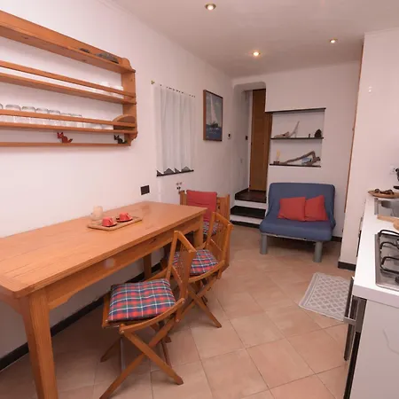 Apartament La Prua By World San Rocco (Genoa)